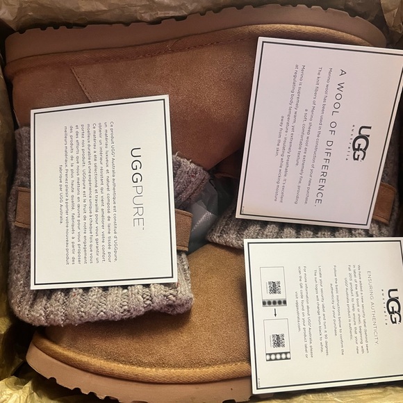 Women’s UGG Cambridge Boot used like new - Picture 3 of 7